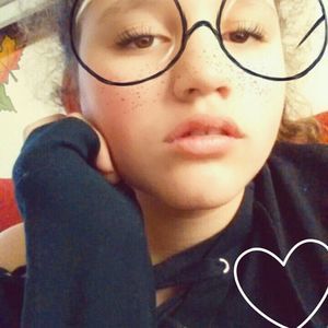 Meet your Posher, Olivia